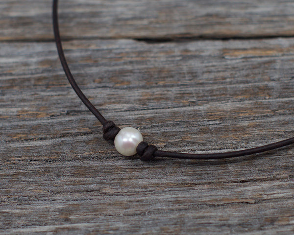 Angie Laugel Artist – White Single Pearl Choker